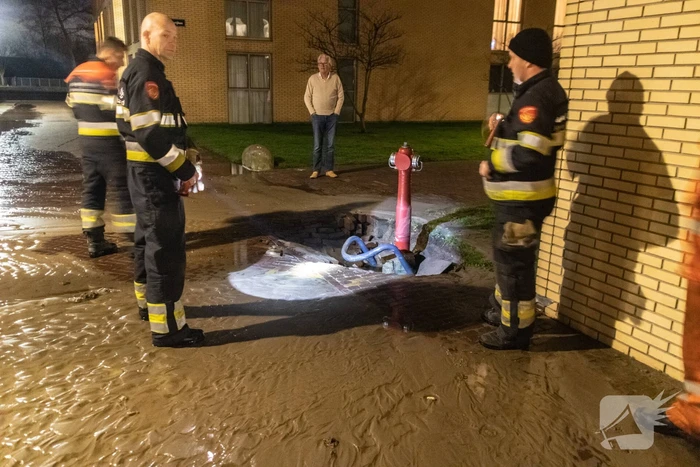 Berger botst tegen brandkraan
