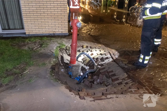 Berger botst tegen brandkraan
