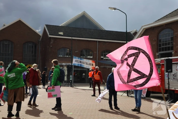 Klimaatdemonstratie bij Wagenwerkplaats