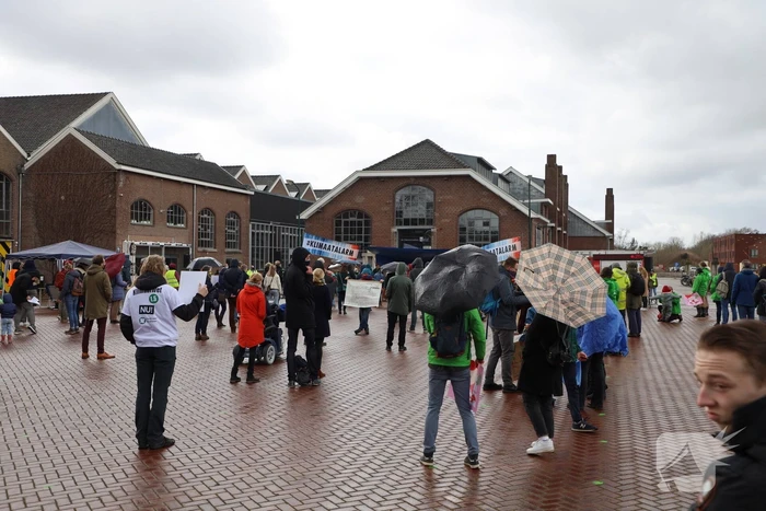 Klimaatdemonstratie bij Wagenwerkplaats