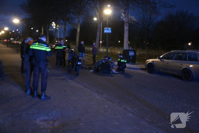 Maaltijdbezorger en fietser in botsing