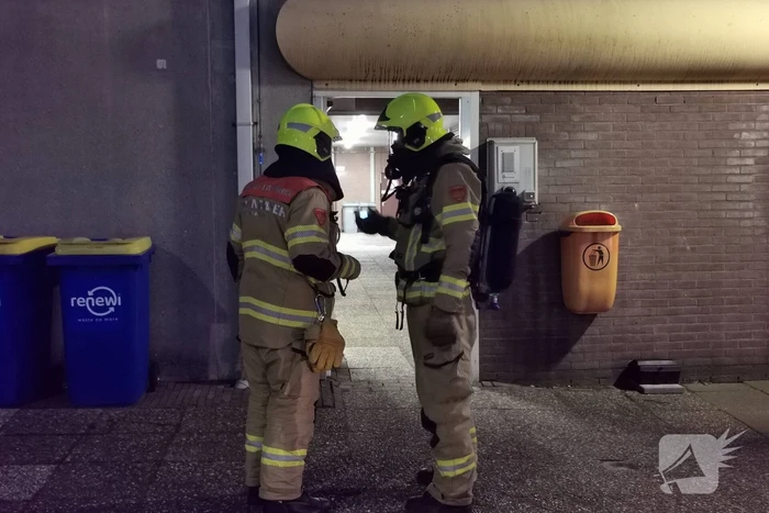 Brandweer verricht metingen na ammoniaklek in Riedel BV