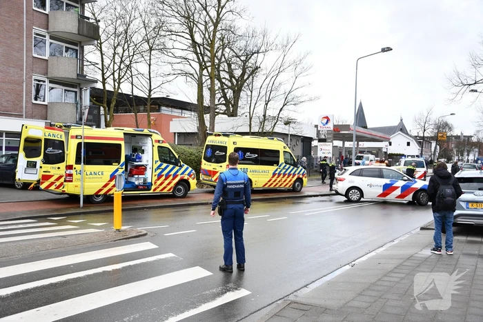 Automobilliste rijdt man en kind op fiets aan