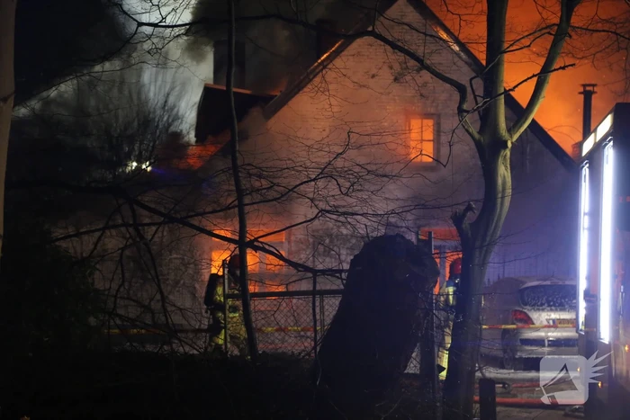 Woning verwoest door uitslaande brand