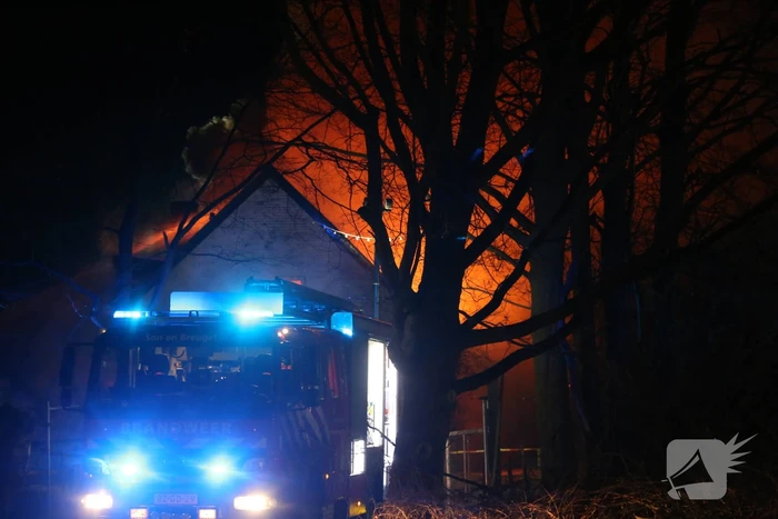 Woning verwoest door uitslaande brand