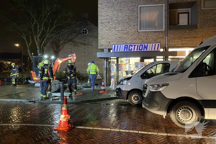 Brandweer doet onderzoek naar gaslucht