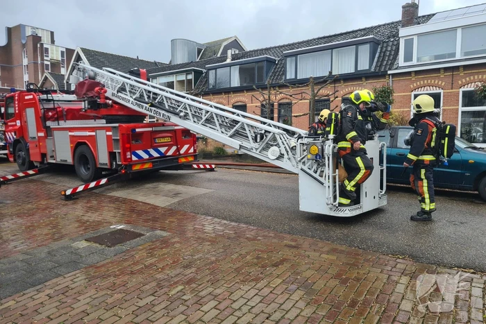 Brand in schoorsteen van woning