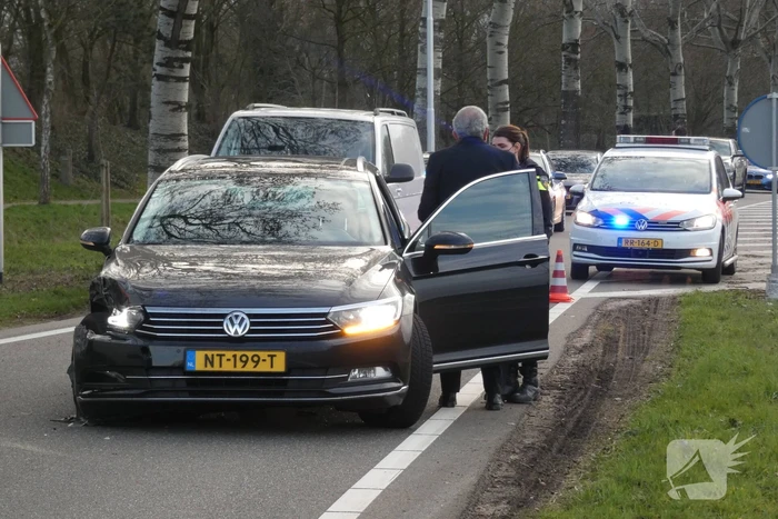 Bestuurders zien elkaar over het hoofd en komen in botsing