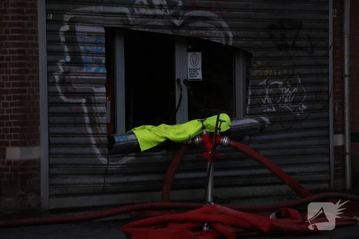 Grote uitslaande brand bij restaurant