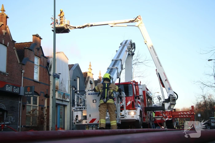 Grote uitslaande brand bij restaurant