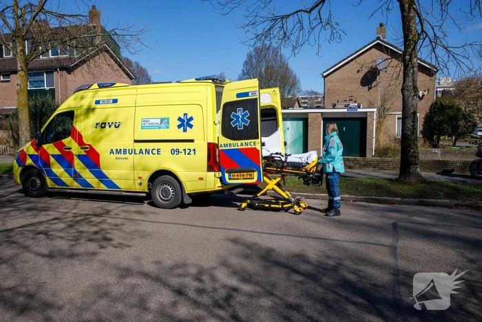 Man op leeftijd botst op voorganger