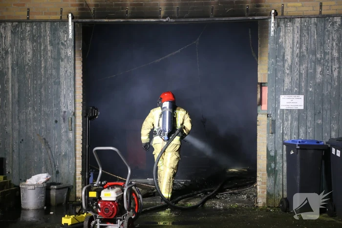 Veel rook bij brand in loods