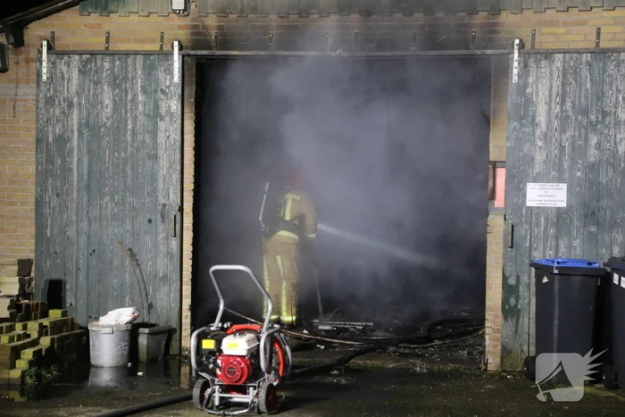 Veel rook bij brand in loods