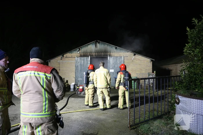 Veel rook bij brand in loods