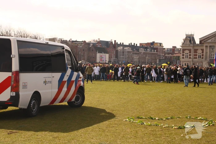 Honderden mensen demonstreren tegen coronamaatregelen