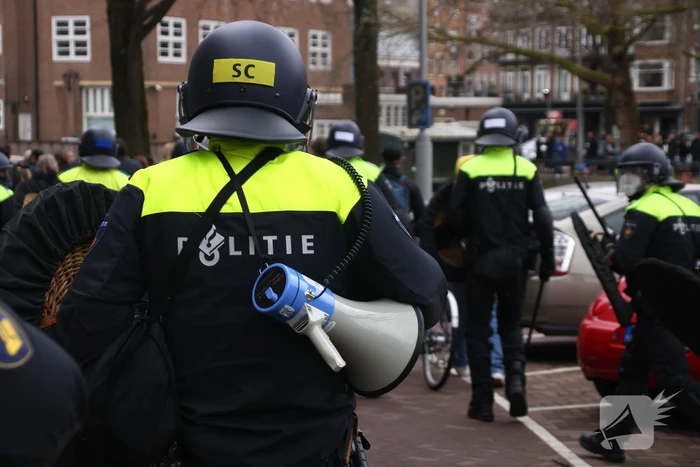 Honderden mensen demonstreren tegen coronamaatregelen