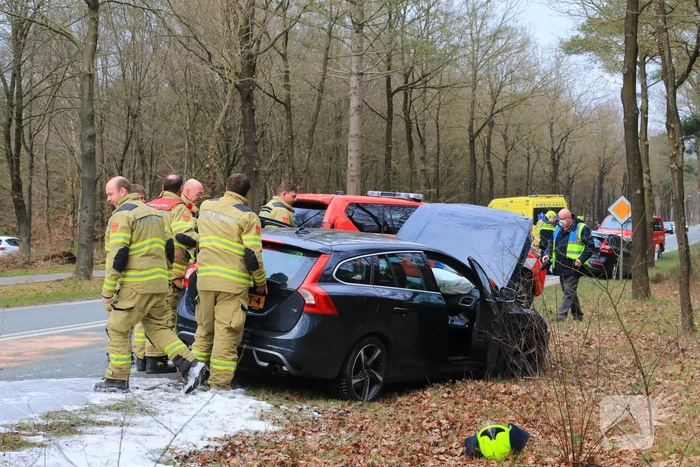 Auto botst op voorganger