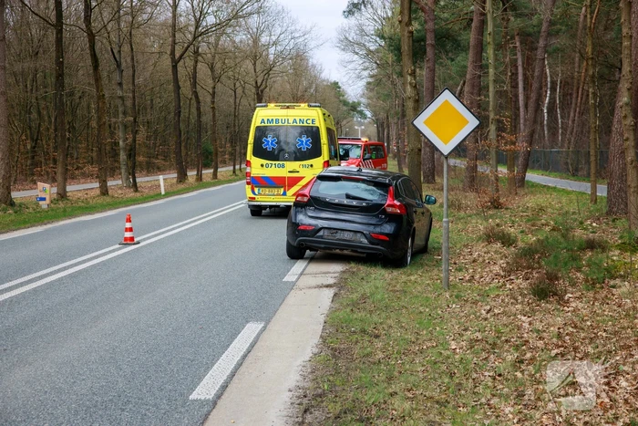 Auto botst op voorganger
