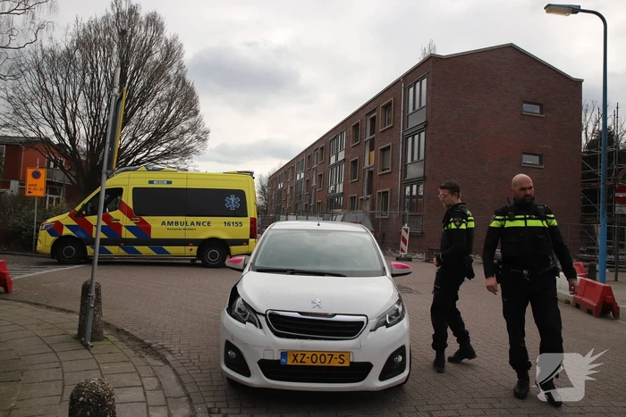 Schade bij aanrijding tussen twee auto's