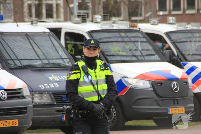 Opnieuw verzamelen demonstranten zich op het Museumplein