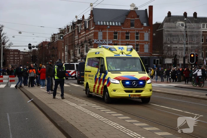 Opnieuw verzamelen demonstranten zich op het Museumplein