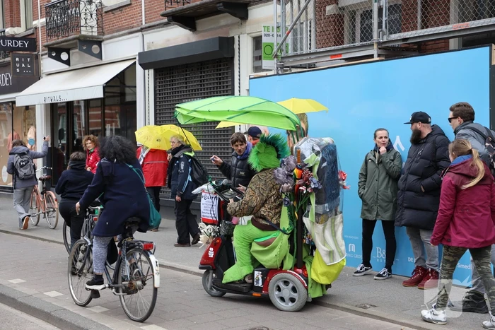Opnieuw verzamelen demonstranten zich op het Museumplein