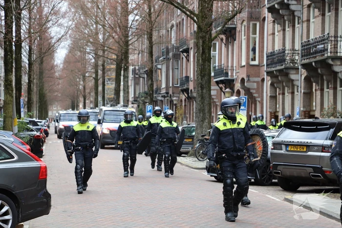 Opnieuw verzamelen demonstranten zich op het Museumplein