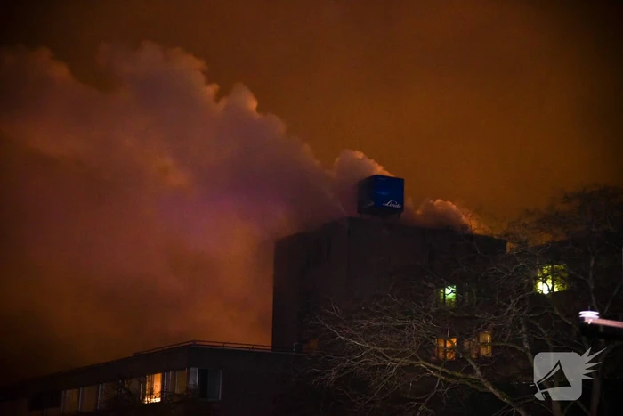 Veel rookontwikkeling bij brand in kantoorpand