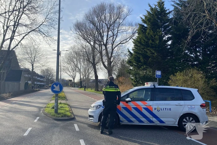Brand in dak van woning