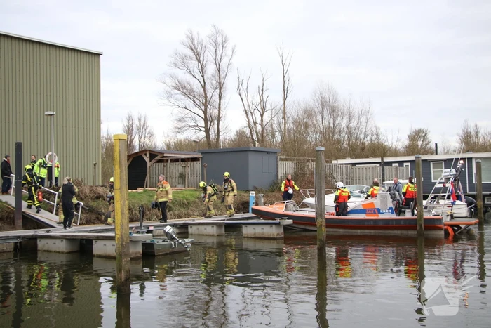 Speedboot naar de kant gebracht na problemen