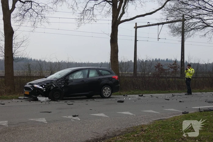 Motorrijder gewond bij botsing met auto