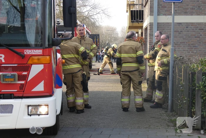 Flatwoning zwaar beschadigd door brand