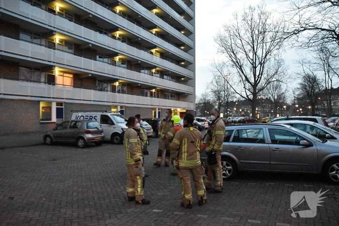 Brandweer doet onderzoek naar lachgasflessen