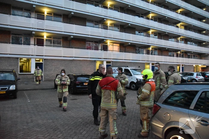 Brandweer doet onderzoek naar lachgasflessen