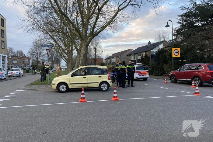 Ongeval tussen schakelbrommer en personenauto