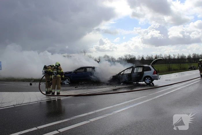 Zwangere vrouw naar ziekenhuis na verkeersongeval