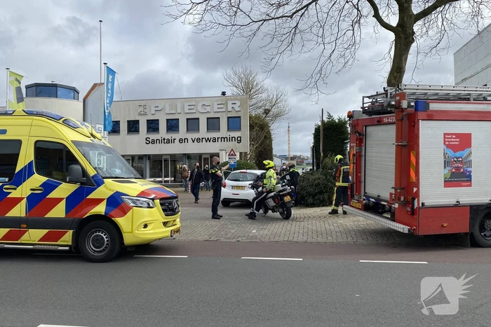 Persoon gecontroleerd na kop-staart botsing