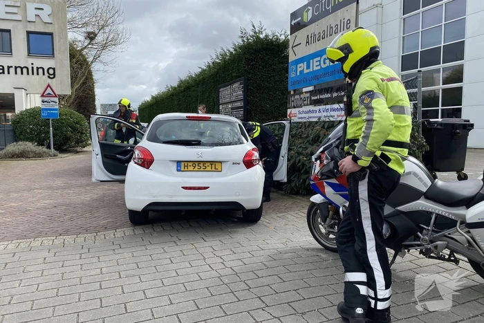Persoon gecontroleerd na kop-staart botsing