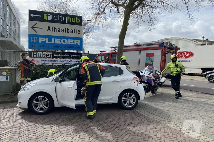 Persoon gecontroleerd na kop-staart botsing
