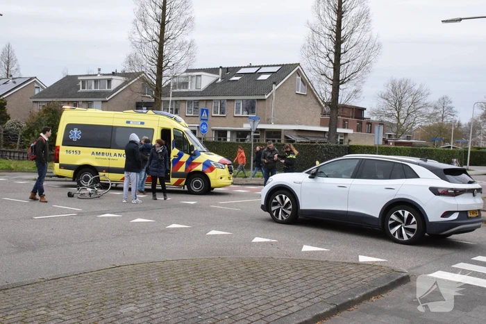 Wielrenner gewond door aanrijding met personenauto