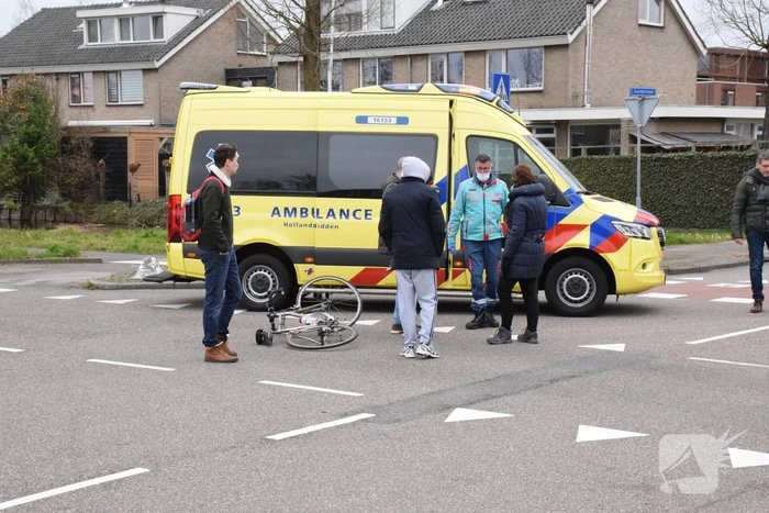 Wielrenner gewond door aanrijding met personenauto