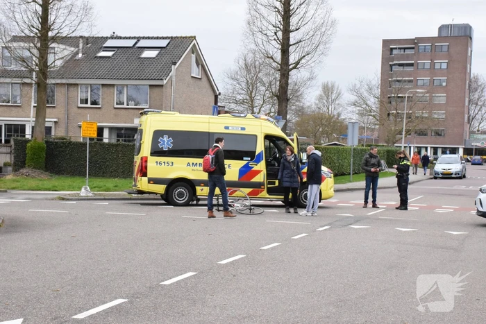 Wielrenner gewond door aanrijding met personenauto