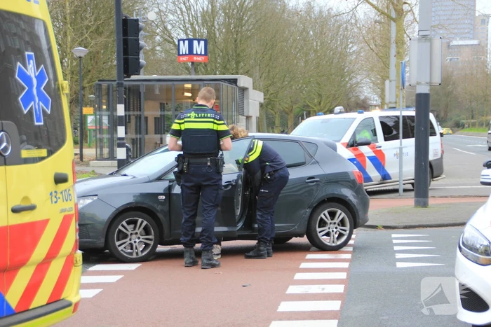 Scooterrijder gewond bij aanrijding met personenauto