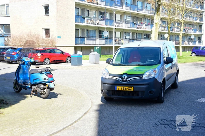 Scooterrijder gewond bij botsing met auto