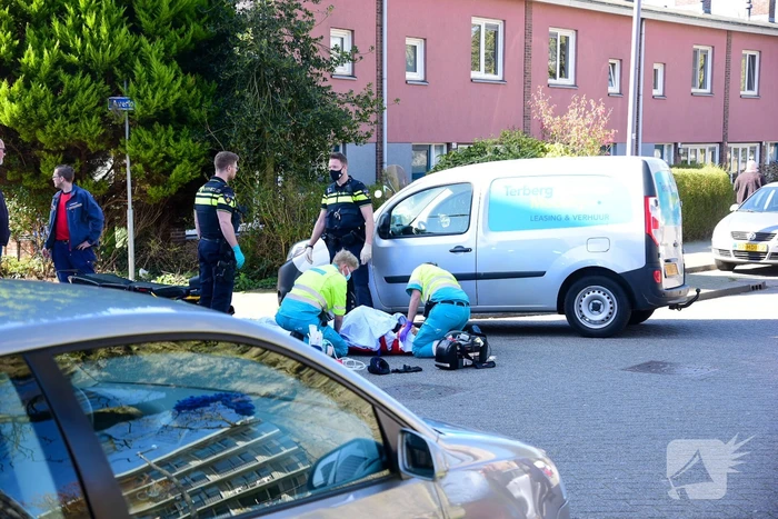 Scooterrijder gewond bij botsing met auto