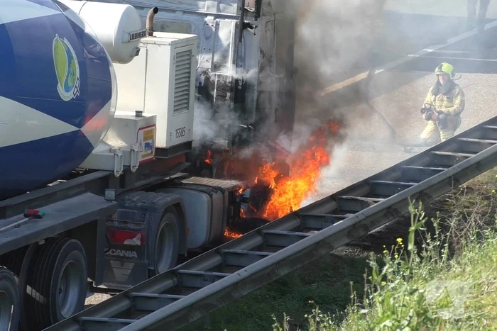 brand rijksweg a16 hendrik-ido-ambacht