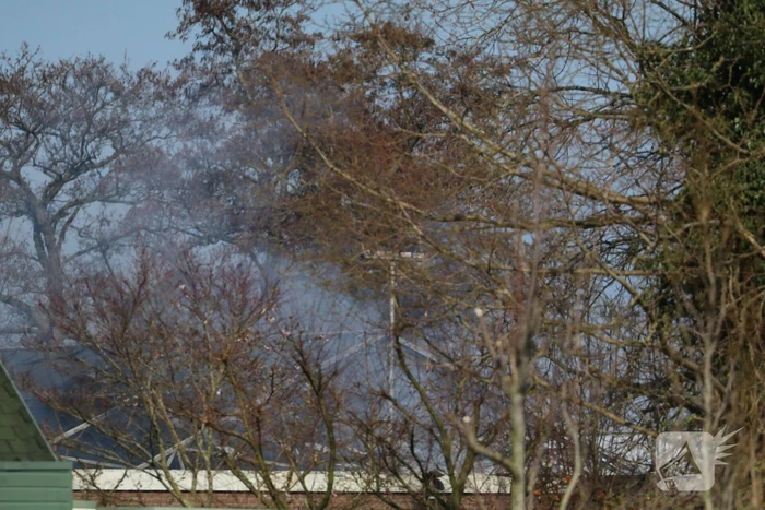 Overleden persoon aangetroffen na brand in garage