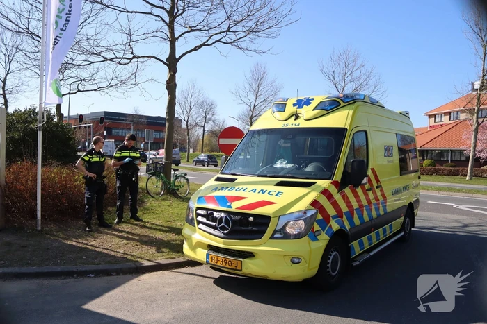 Persoon op fiets gewond na val