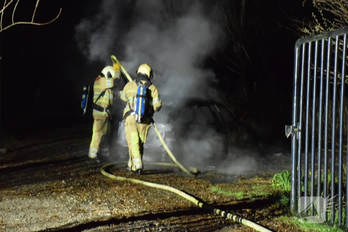 Auto verwoest door brand
