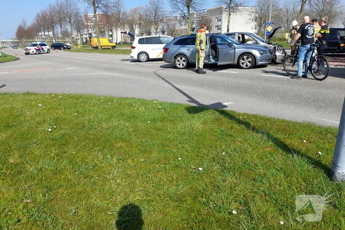 Meerdere auto's met elkaar in botsing